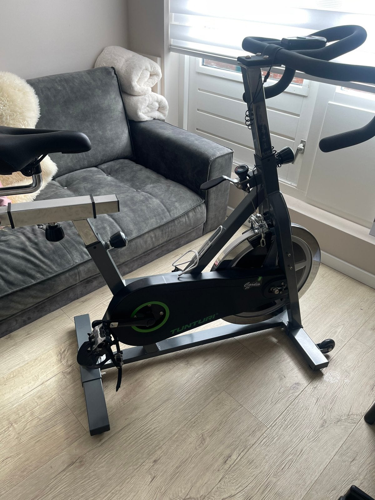 Spinningfiets, Sport en Fitness, Fitnessapparatuur, Ophalen, Zo goed als nieuw, Spinningfiets