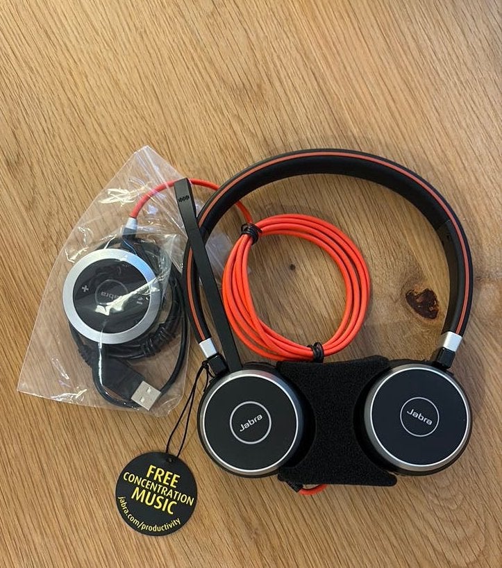 Jabra Evolve 40 MS Stereo (Wired Headset), Computers en Software, Headsets, Zo goed als nieuw, On-ear, Bedraad, Mute-functie, Volumeregelaar