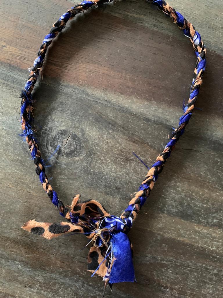 Korte bandana ketting panter/blauw, Sieraden, Tassen en Uiterlijk, Ophalen of Verzenden, Nieuw, Blauw, Overige materialen