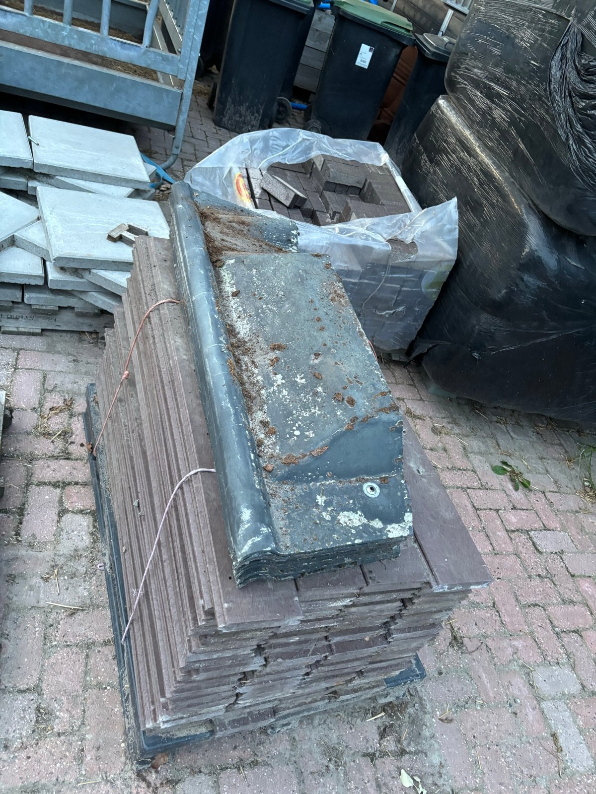 10 stuks gebruikte ventilatie nokken. Asbest vrij, Doe-het-zelf en Verbouw, Dakpannen en Dakbedekking, Ophalen, Overige materialen