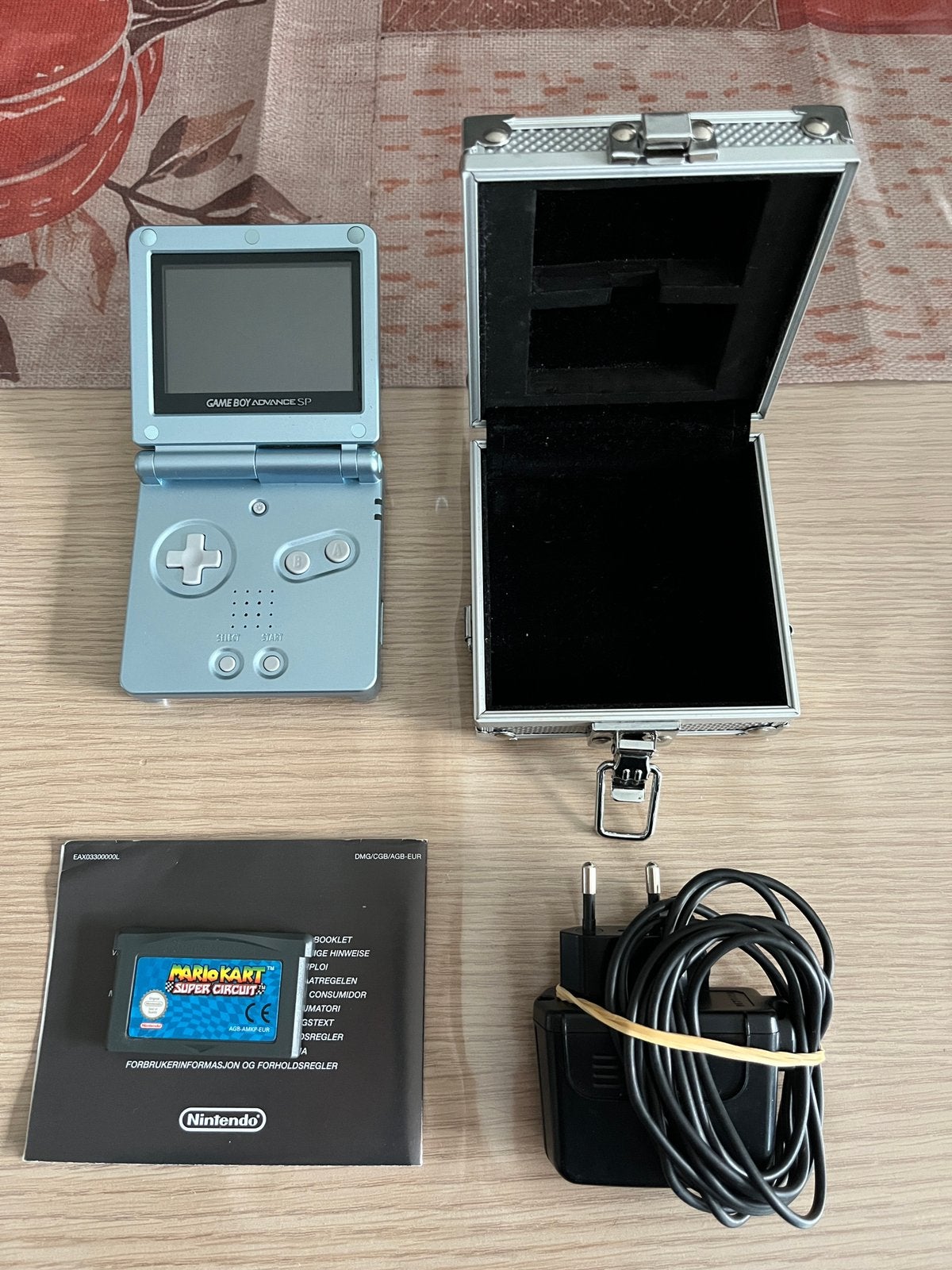 Nintendo Gameboy Advance SP incl spel, lader en case, Spelcomputers en Games, Ophalen of Verzenden, Gebruikt, Game Boy Advance SP
