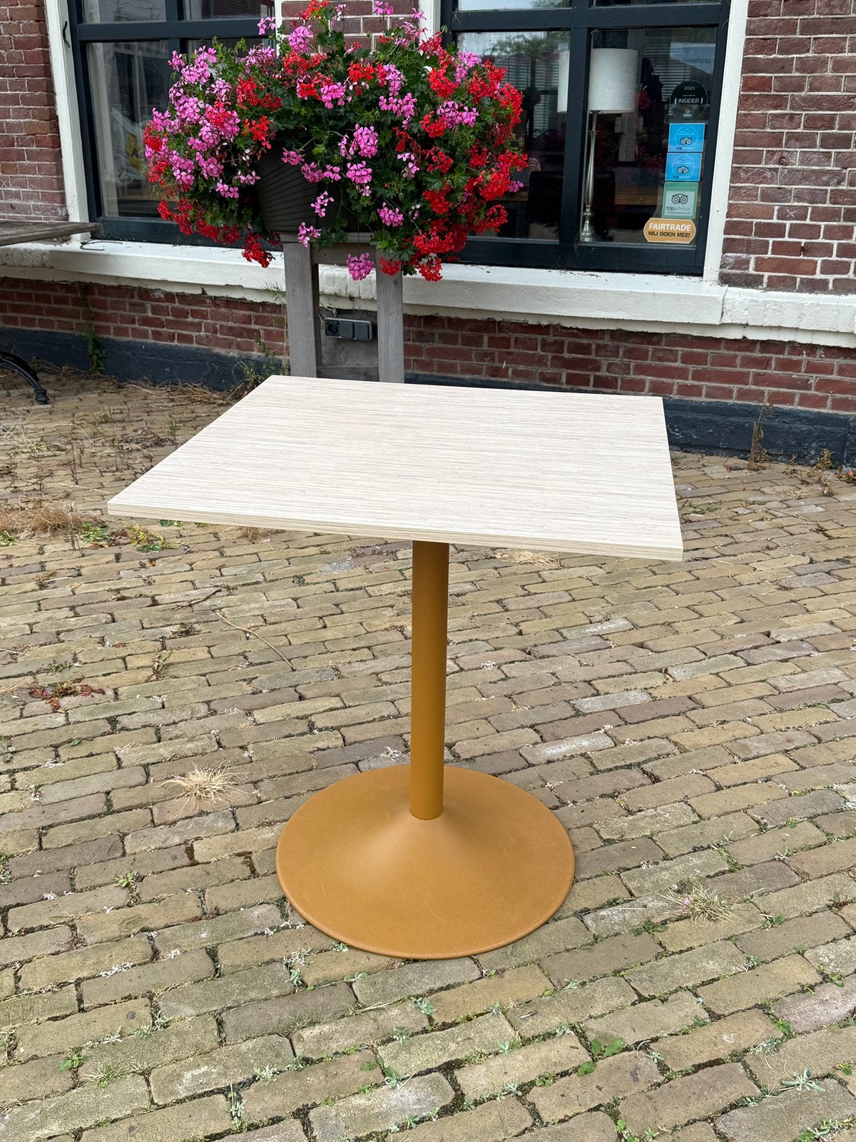 Set van 9 horecatafels. 70x70cm, Ophalen, Zo goed als nieuw