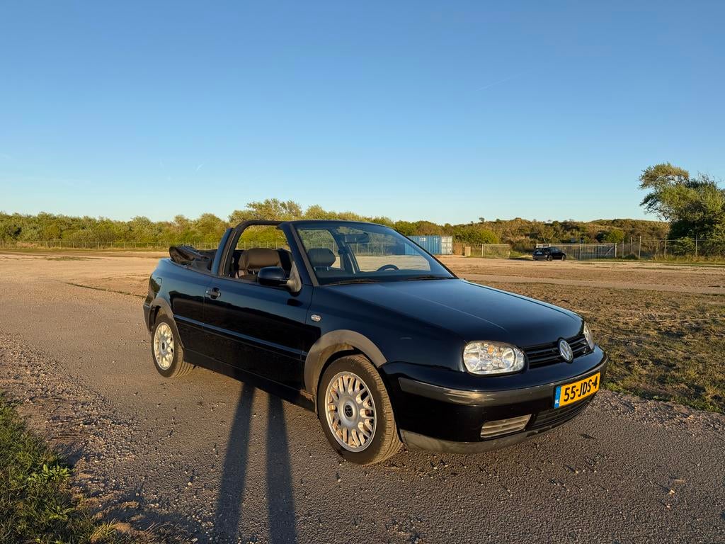 VW Golf cabrio 2.0 115PK | onderhouden | APK tot 10-2026, Voorwielaandrijving, Parkeersensor, Stof, 4 cilinders