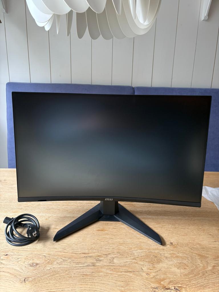 MSI MAG 27CQ6F - Curved monitor (2560-1440P), Gaming, Curved, VA, Zo goed als nieuw