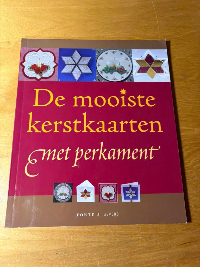 Boek pergamano kerst, Hobby en Vrije tijd, Kaarten | Zelf maken, Ophalen of Verzenden, Zo goed als nieuw, Overige thema's, Overige typen
