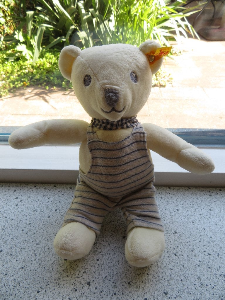 Beer BÄR merk Steiff Knop im Ohr babybeer gestreepte broek, Ophalen of Verzenden, Zo goed als nieuw, Stoffen beer, Steiff