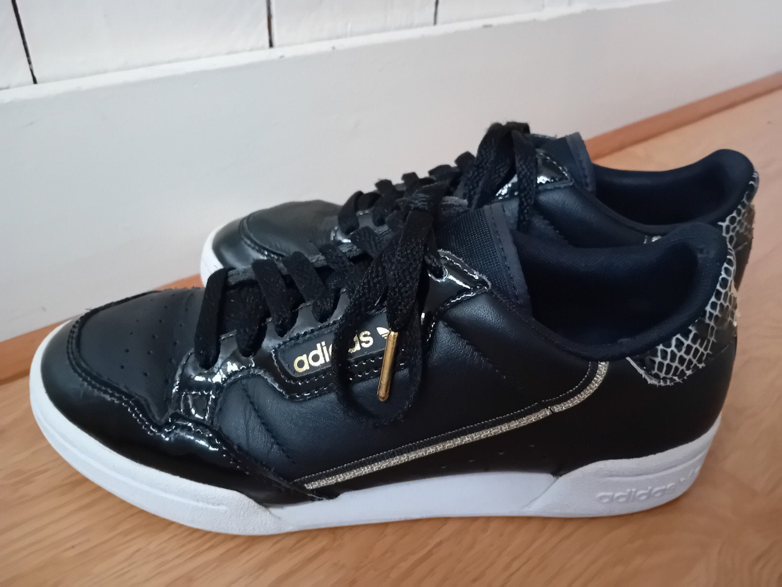 Adidas schoenen maat 38, Kleding | Dames, Schoenen, Adidas, Wit, Ophalen of Verzenden, Sneakers of Gympen