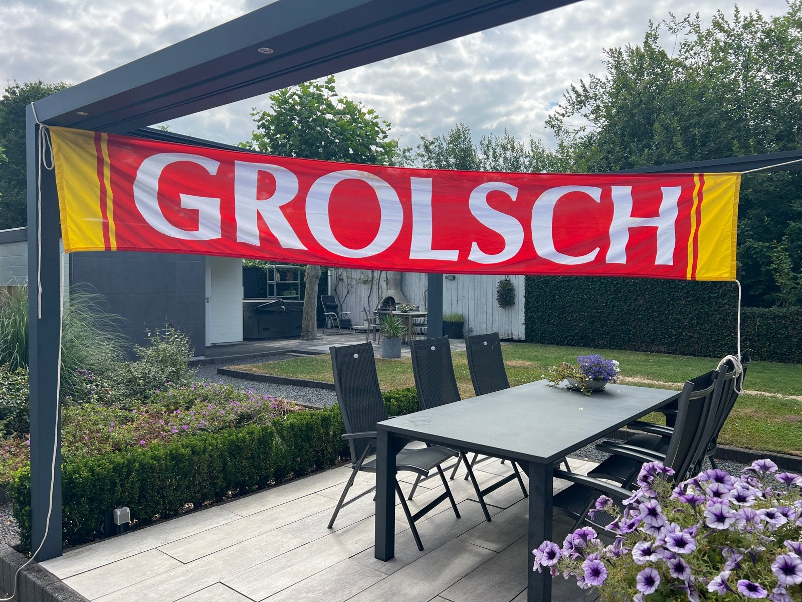 Grolsch banner, Diversen, Ophalen