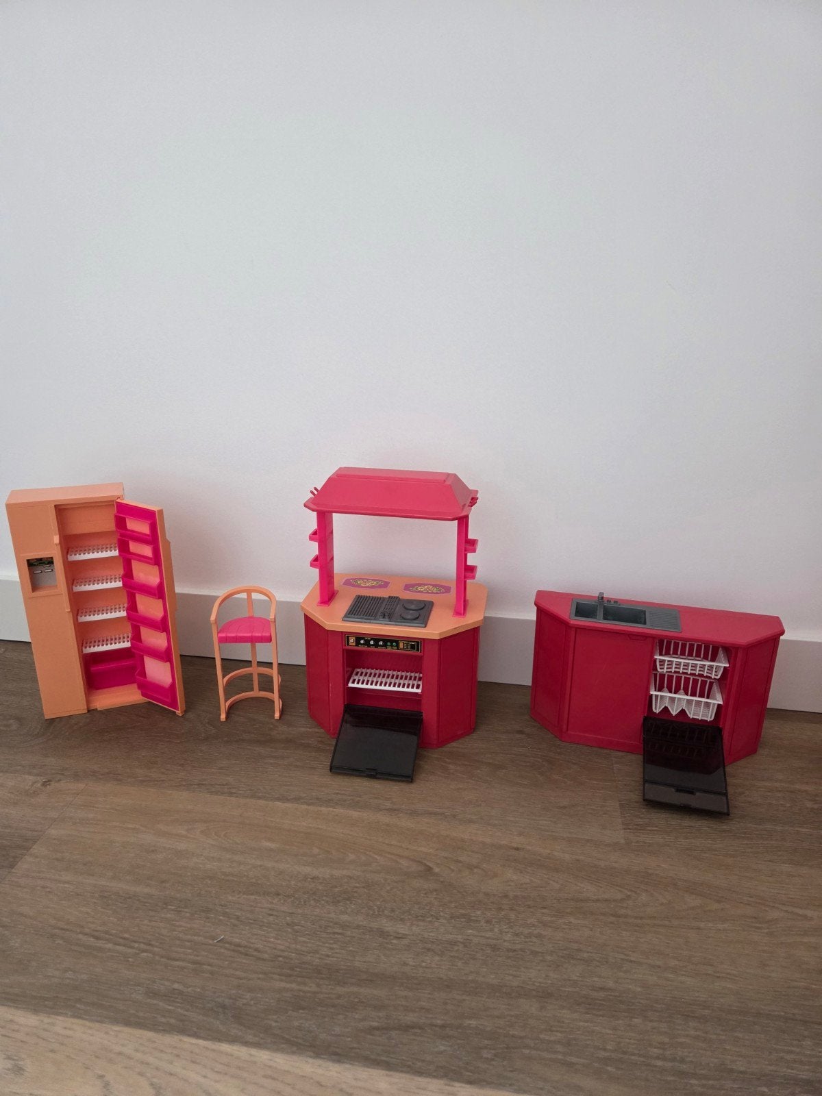 Barbie keuken, kaptafel, bed, Ophalen, Gebruikt, Barbie