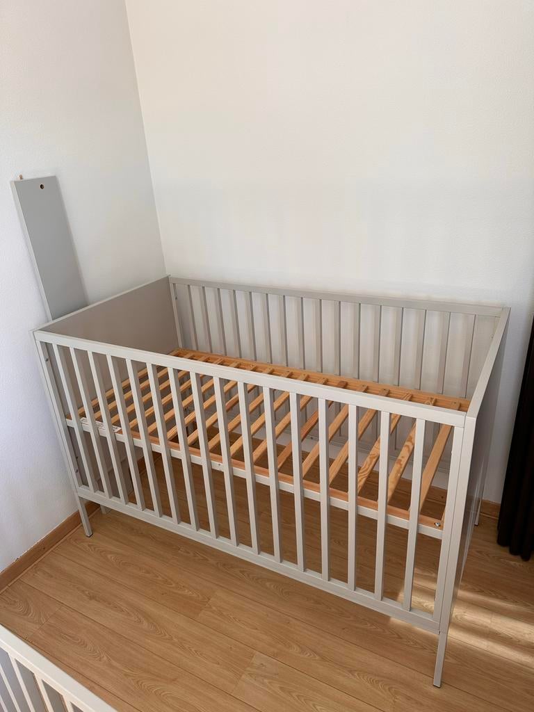 Kidsmill Ledikant Grijs 70x140 - Om te bouwen naar peuterbed, Ophalen, Gebruikt, Ledikant