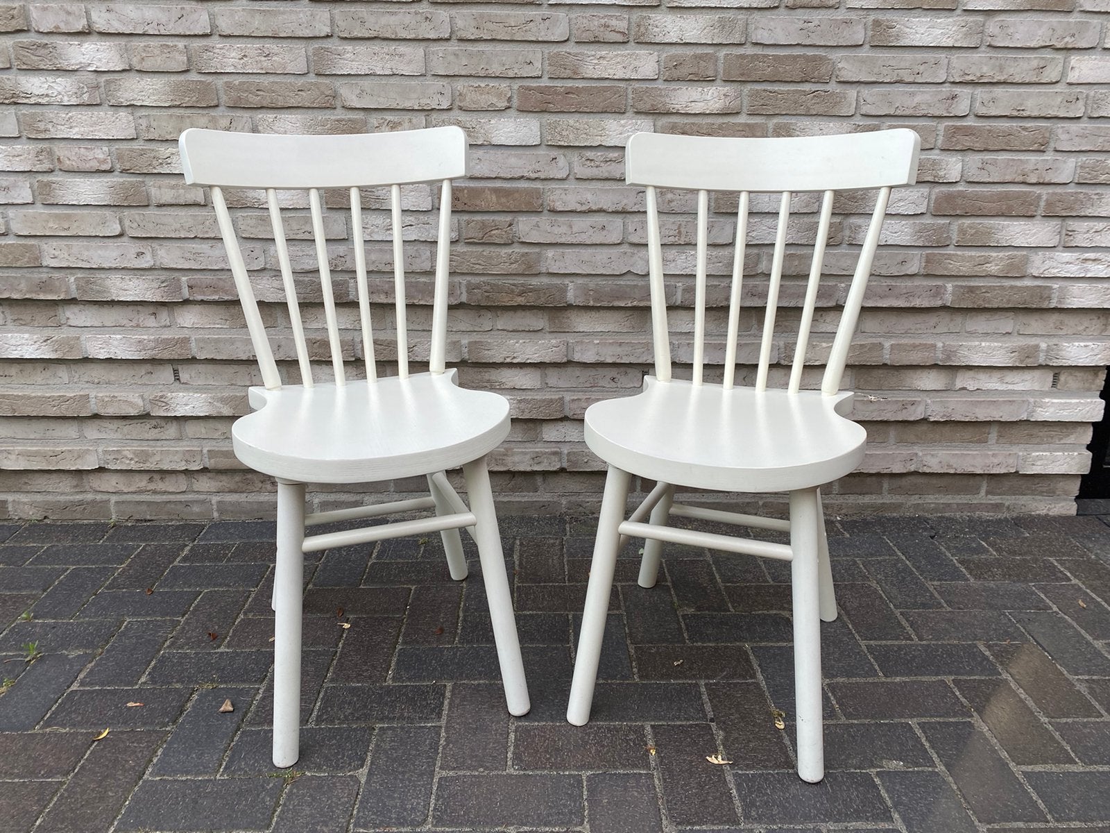Twee mooie houten stoelen, Ophalen, Twee, Wit, Zo goed als nieuw