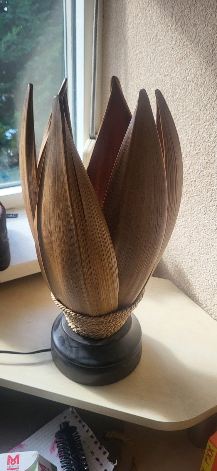 Unieke houten tafellamp - Lotusbloem design, Antiek en Kunst, Ophalen