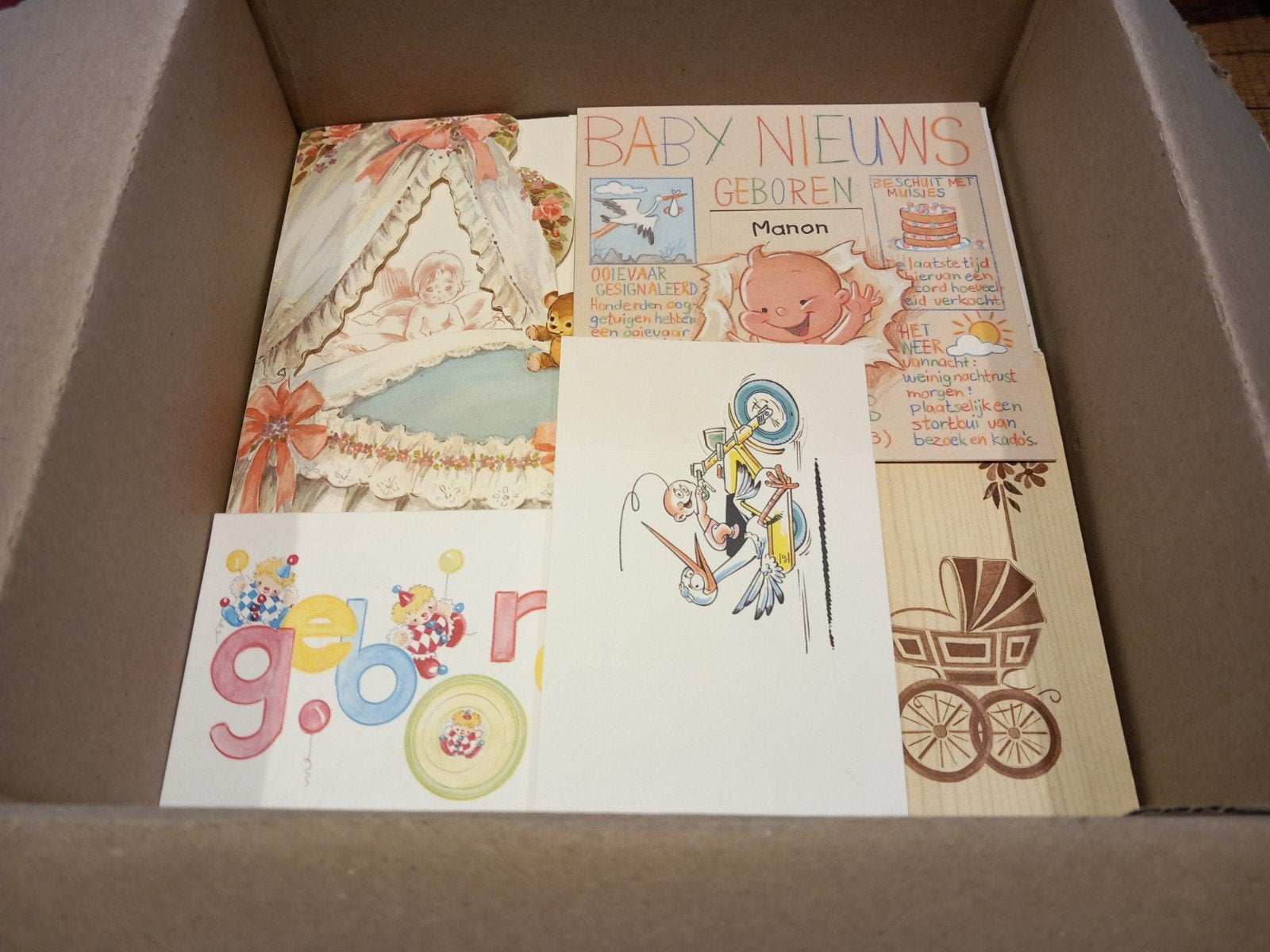 Doos met ruim 150 diverse geboortekaartjes, Verzamelen, Geboortekaartjes en Visitekaartjes, Ophalen of Verzenden, Geboortekaartje