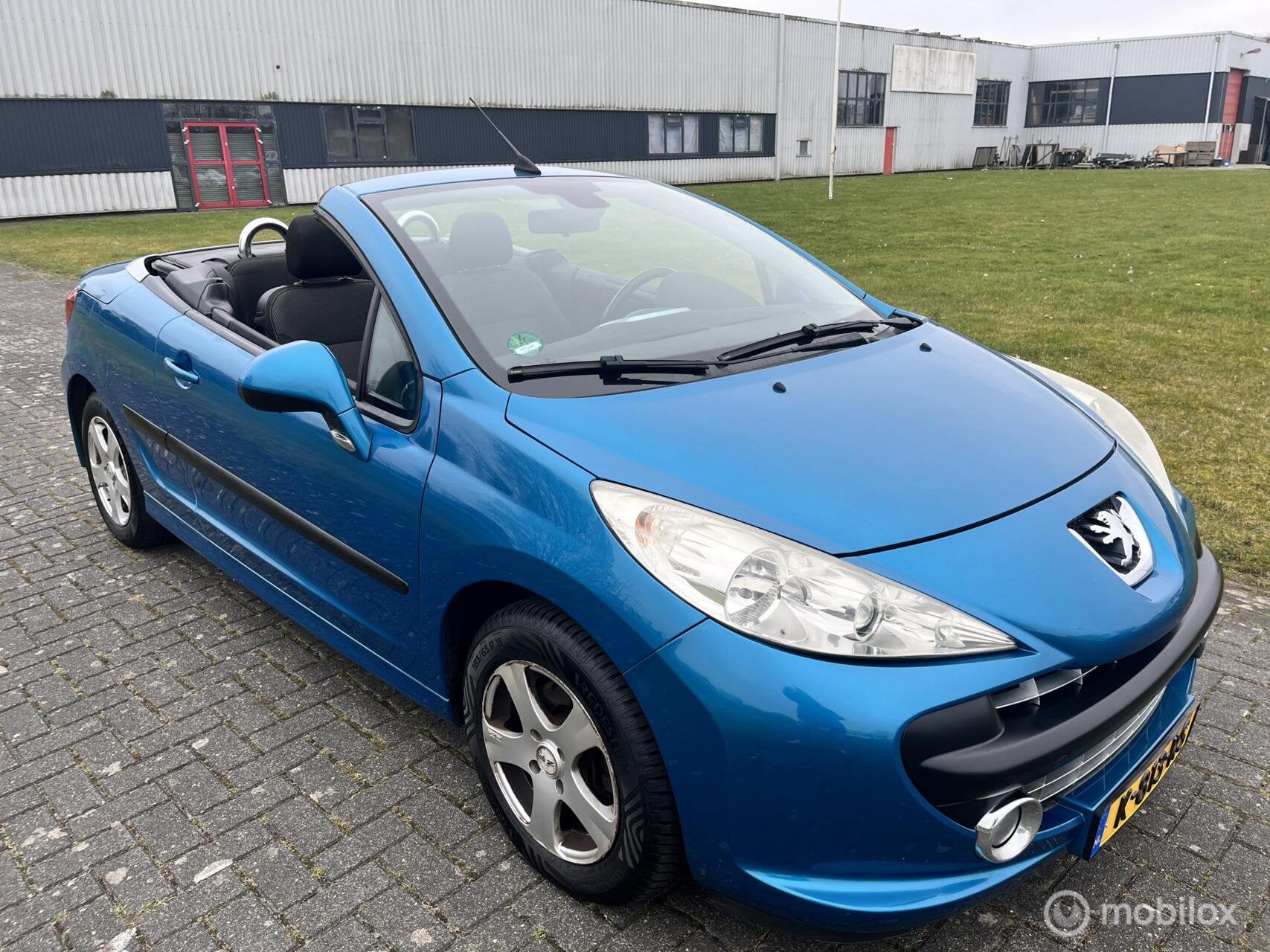 Peugeot 207 CC 1.6-16V T Sport / Airco / Stoelverwarming /, Voorwielaandrijving, Stof, Gebruikt, 4 cilinders
