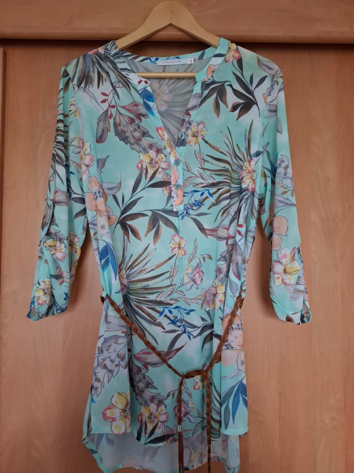 Luchtige tuniek met bloemenprint en riempje Lolaliza 44, Maat 42/44 (L), Nieuw, Ophalen of Verzenden, Groen