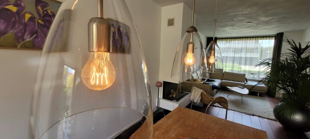 Set van 3 sfeervolle eettafel lampen met glazen kap, Huis en Inrichting, Lampen | Hanglampen, Gebruikt, Modern, Sfeervol, Industrieel