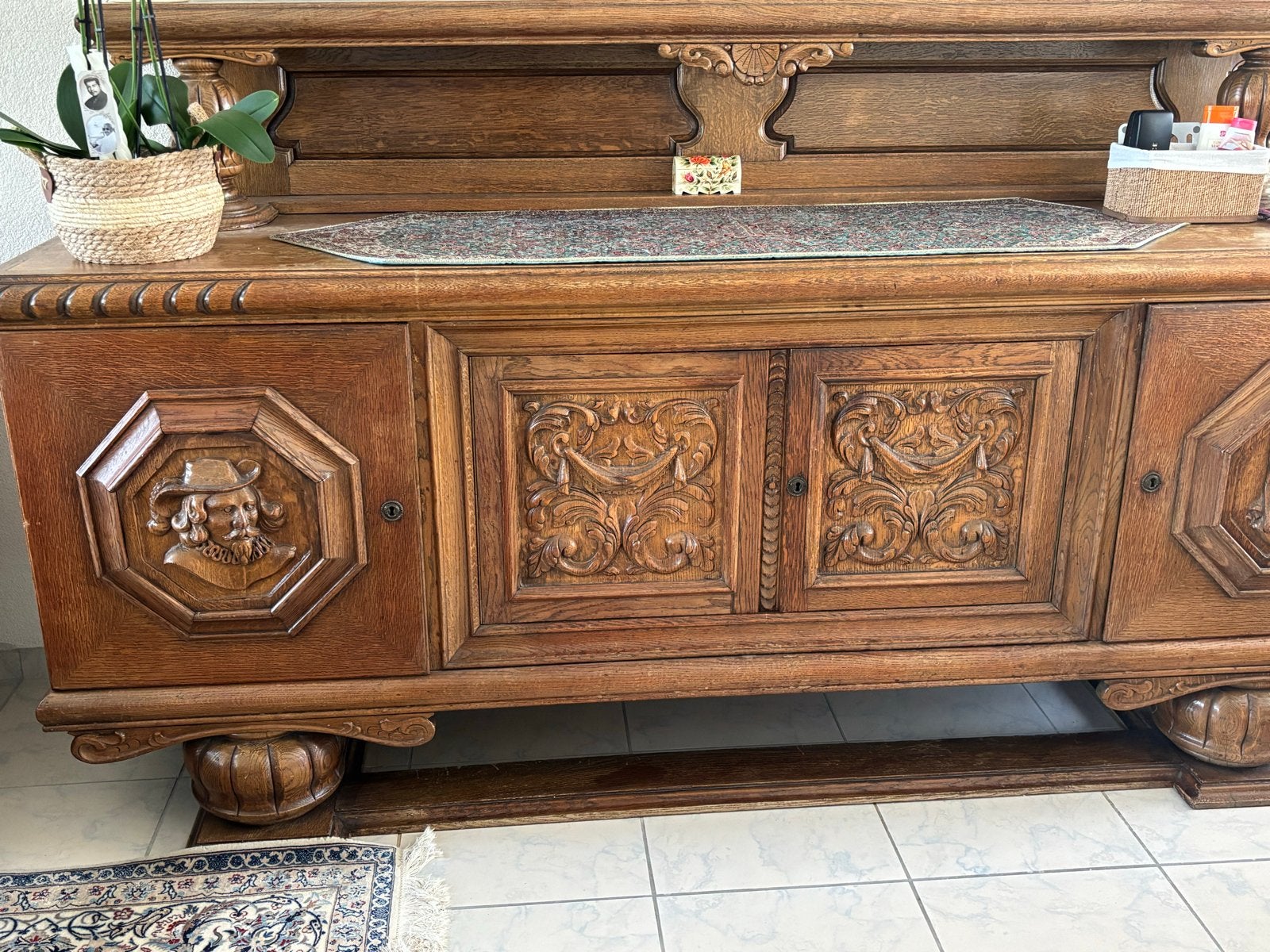 Antiek eiken dressoir met houtsnijwerk, Ophalen, Gebruikt, 150 tot 200 cm, Eikenhout