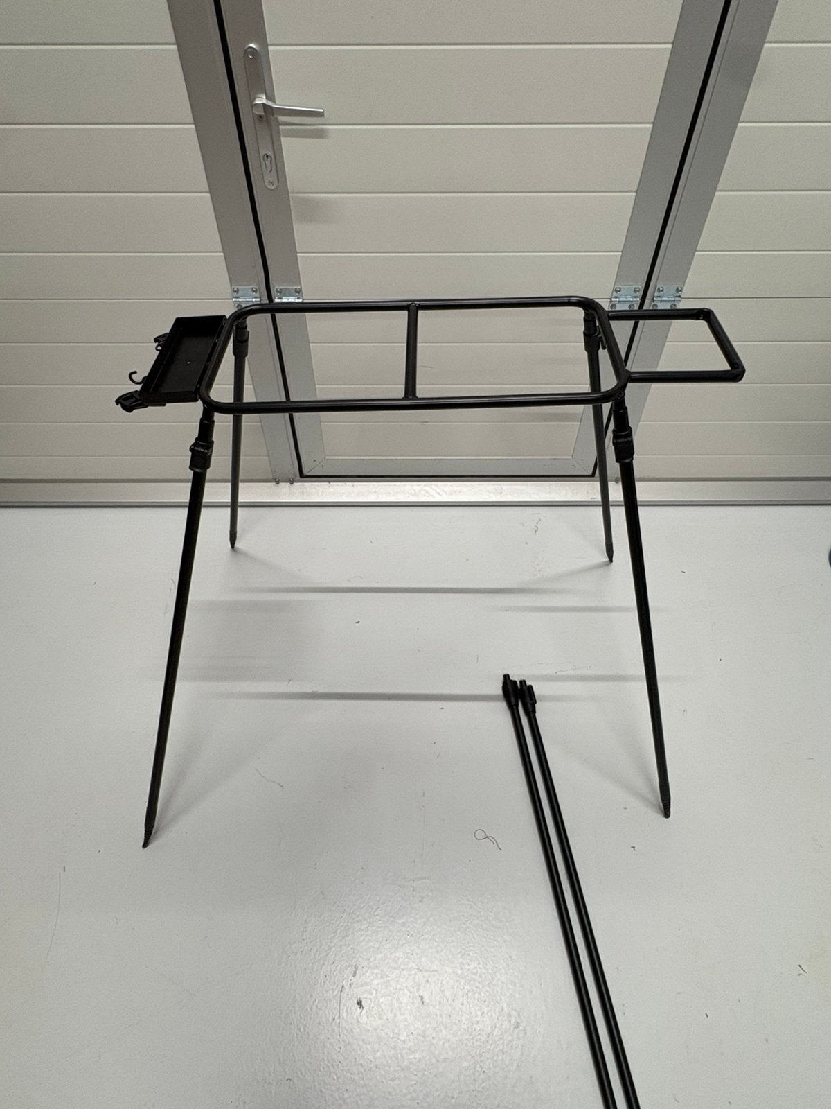 Nash voer tafel voor emmers, Watersport en Boten, Ophalen, Nieuw, Complete set