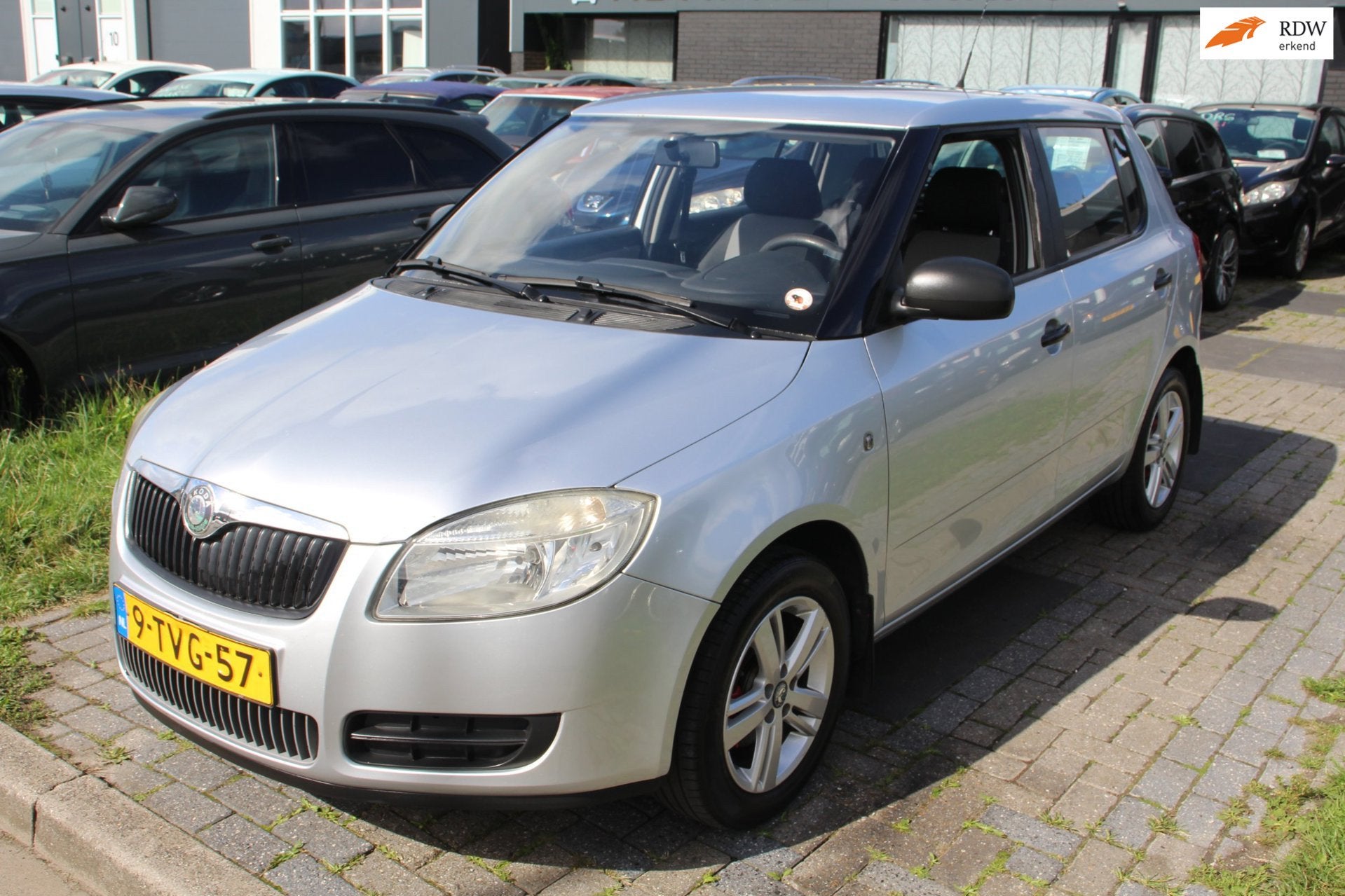 Skoda Fabia 1.2 Classic 5-deurs €1.495,- Airco Licht metal, Voorwielaandrijving, 1198 cc, Bedrijf, Handgeschakeld