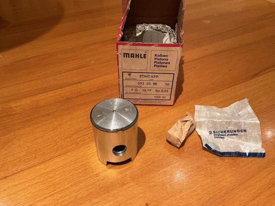Zundapp mahle of kolbeschmidt ks 50 l veer zuiger gezocht, Ophalen of Verzenden, Nieuw, Cilinder