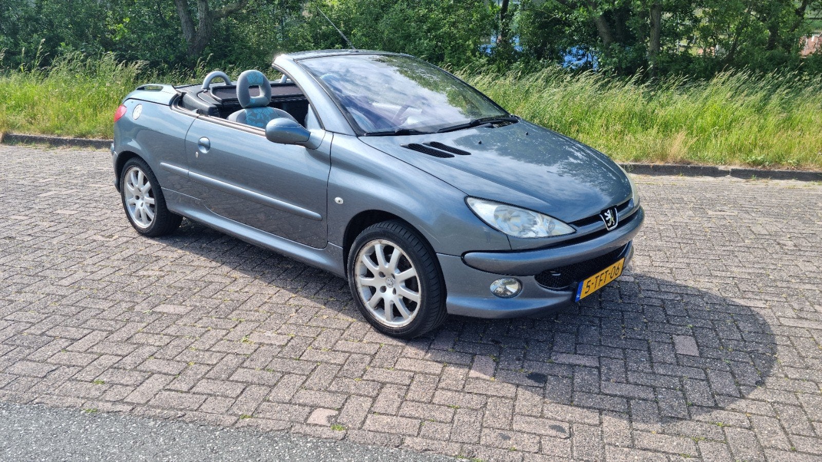 Peugeot 206 1.6 16V CC 2006 Roxy edition, Auto's, Voorwielaandrijving, 4 cilinders, Cabriolet, 4 stoelen
