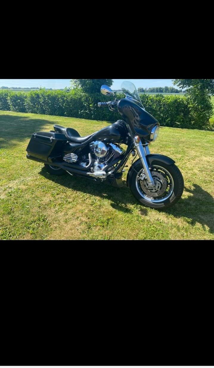 Te Koop, Zeer mooie custom Harley Streetglide, Occasion, Chopper, Particulier, 1450 cc