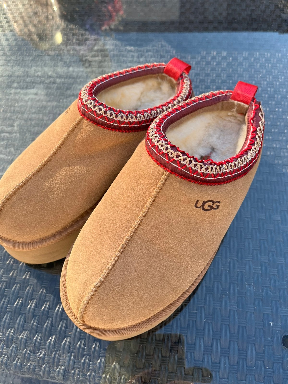 UGG tasman van €139.95 voor €35.00 maat 38, Ophalen of Verzenden, Zo goed als nieuw, Bruin