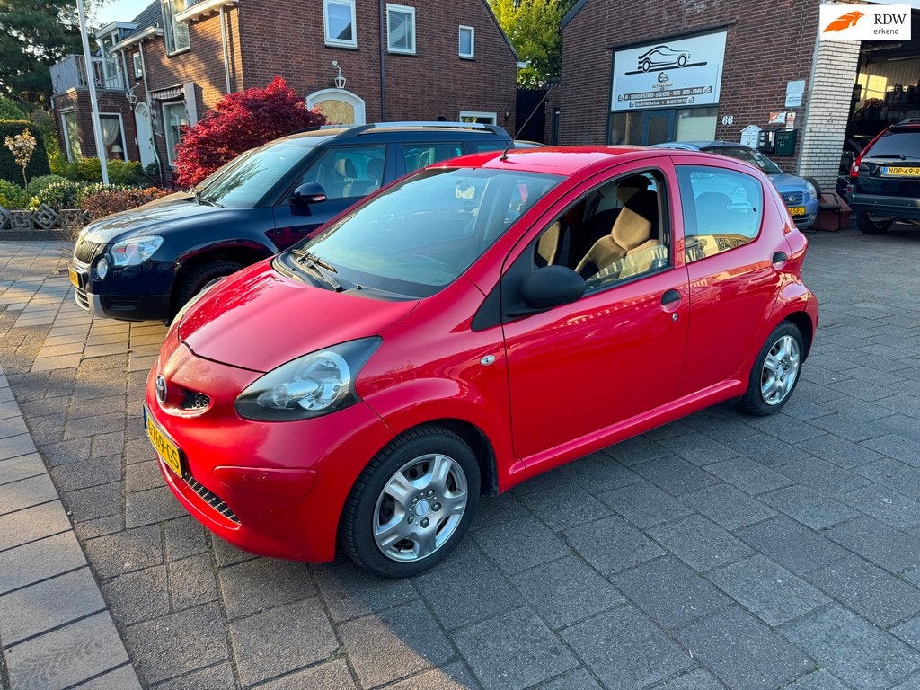 Toyota Aygo 1.0-12V, Auto's, Voorwielaandrijving, 4 stoelen, 68 pk, Bedrijf