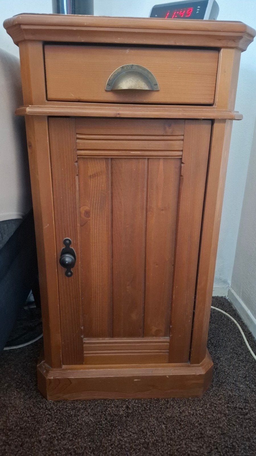 2 houten nachtkastjes met lade en deurtje, Ophalen, Gebruikt, Minder dan 45 cm, 70 cm of meer