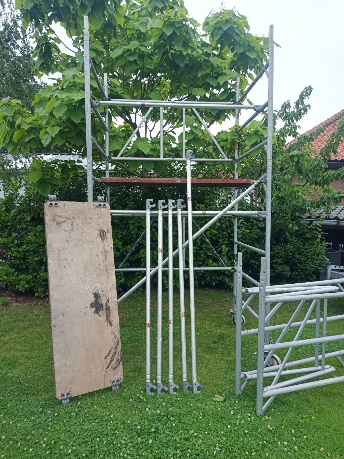 Layher Rolsteiger 465 hoog Aluminium, Ophalen, Gebruikt, Rolsteiger of Kamersteiger, 2 tot 5 meter