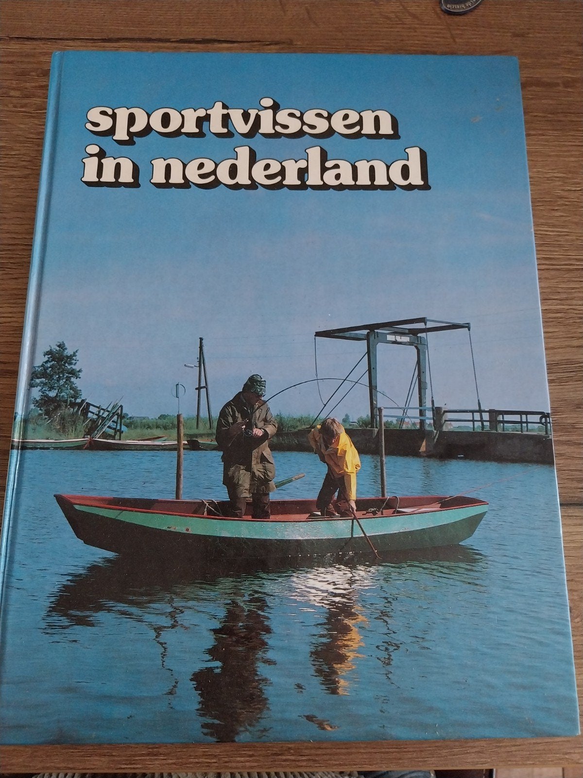 Sportvissen in Nederland - Boek over vissen, Watersport en Boten, Hengelsport | Algemeen, Ophalen of Verzenden