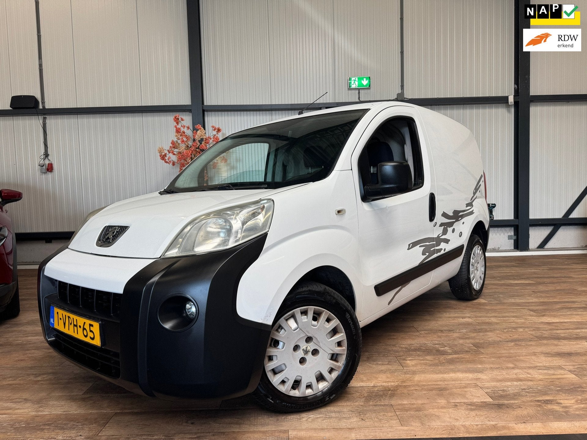 Peugeot Bipper 1.3 HDi XT Profit + / AIRCO / ZIJDEUR / SLECH, Auto's, Voorwielaandrijving, Euro 5, Gebruikt, Zwart