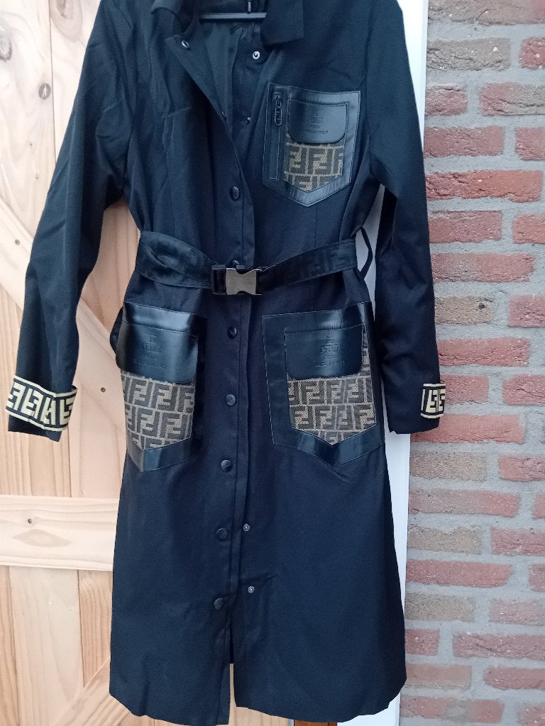 Fendi jas dames, Kleding | Dames, Jassen | Zomer, Maat 38/40 (M), Zwart, Ophalen of Verzenden, Nieuw