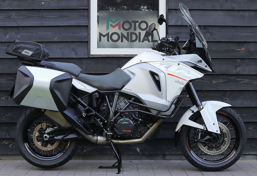 KTM 1290 SUPER ADVENTURE T (bj 2017) Koffers, Rijklaar, 2 cilinders, KTM, Motorrijbewijs A, Bedrijf