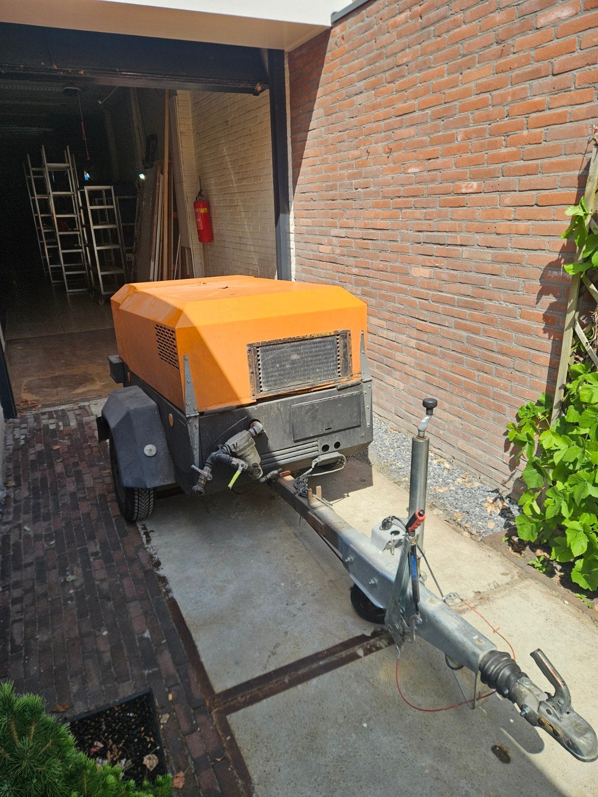 Mobiele diesel compressor ingersoll rand, Doe-het-zelf en Verbouw, Compressors, 100 liter of meer, Ophalen, Gebruikt