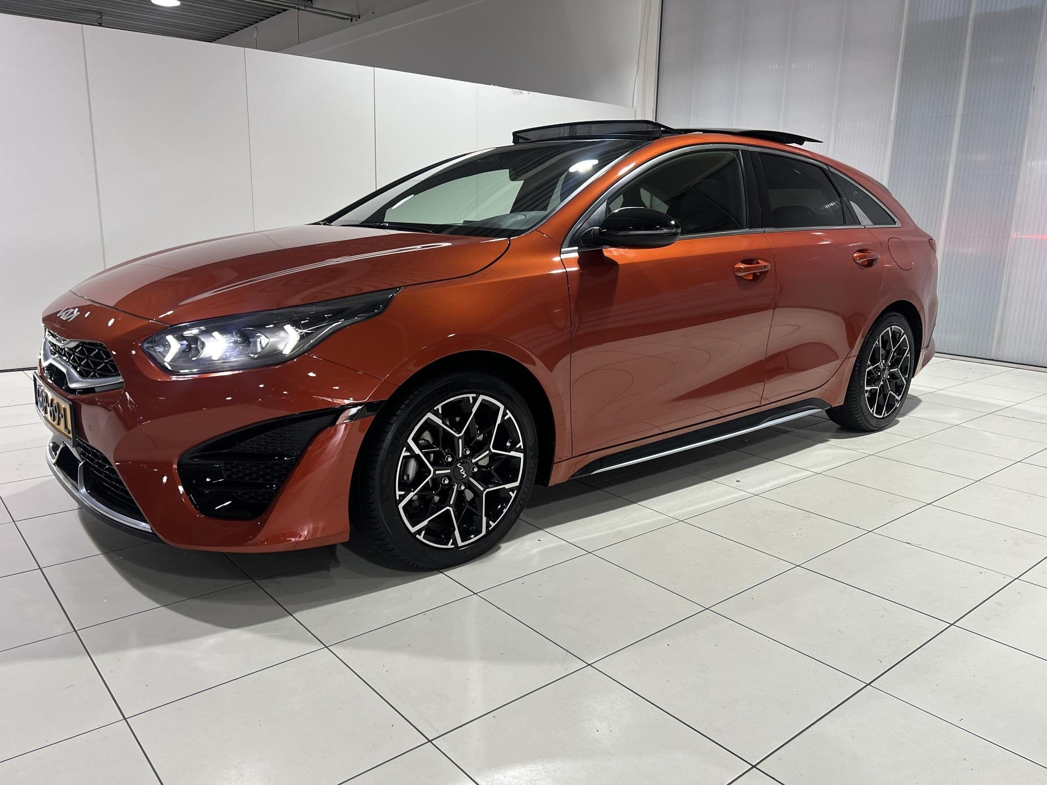 Kia ProCeed 1.5 T-GDi GT-Line AUTOMAAT, Schuifdak, Apple Car, Auto's, 1325 kg, Gebruikt, Euro 6, 610 kg