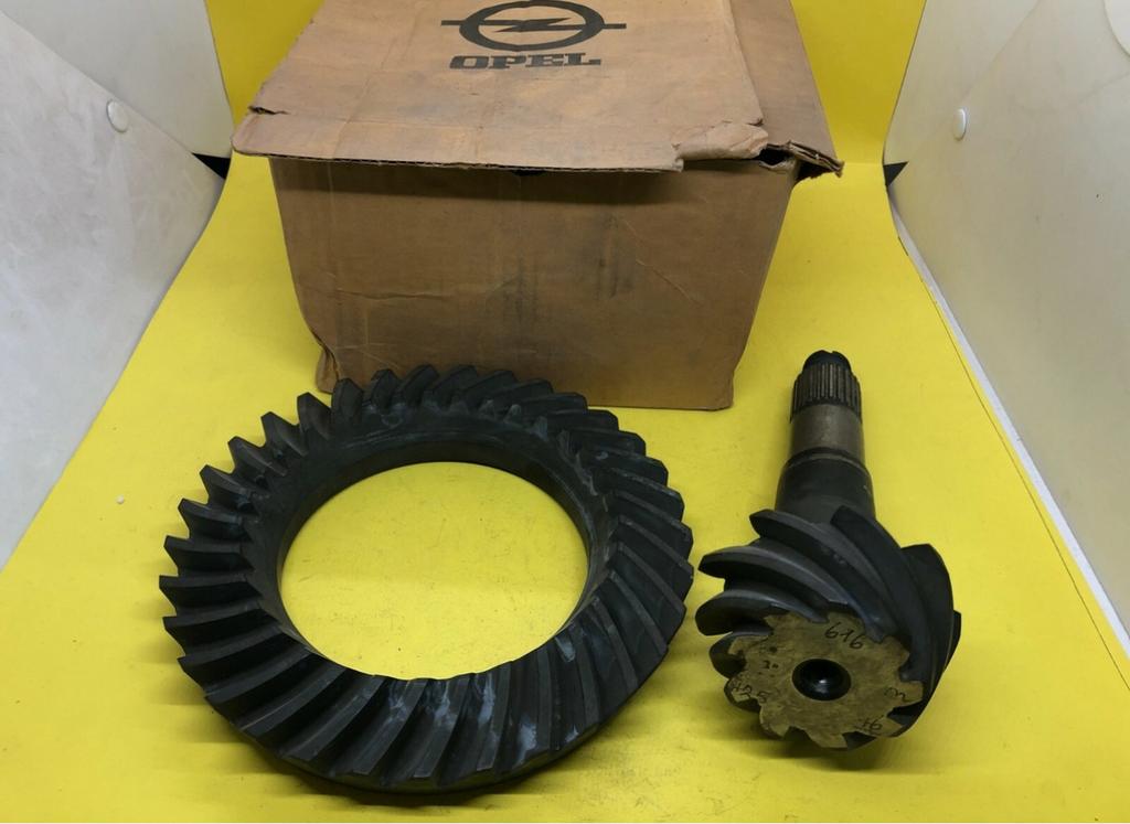 Opel Kapitän Admiral Diplomat B kroonwiel pignon 9/33 NOS, Auto-onderdelen, Ophalen, Nieuw, Opel