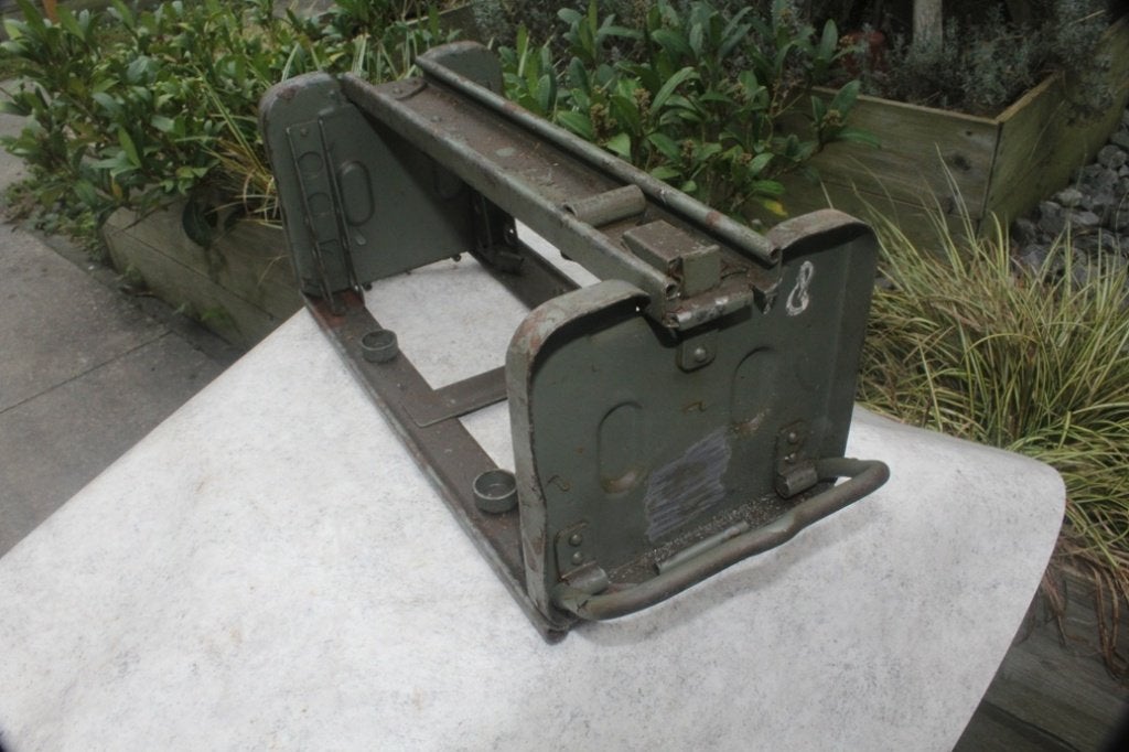 MG34 MG42 MG53 Gurttrommel rekje ; gemerkt bk?(18), Verzamelen, Ophalen of Verzenden, Nederland, Embleem of Badge
