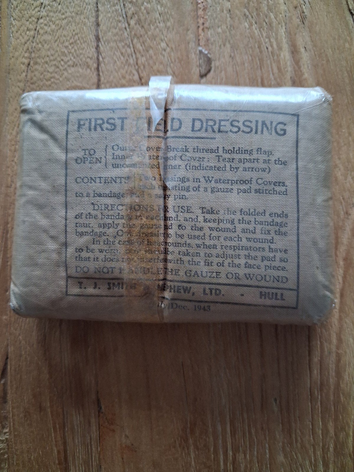 Engelse First Aid Dressing uit 1943 - Ongebruikt, Ophalen of Verzenden, Overige soorten, Engeland, Overige typen