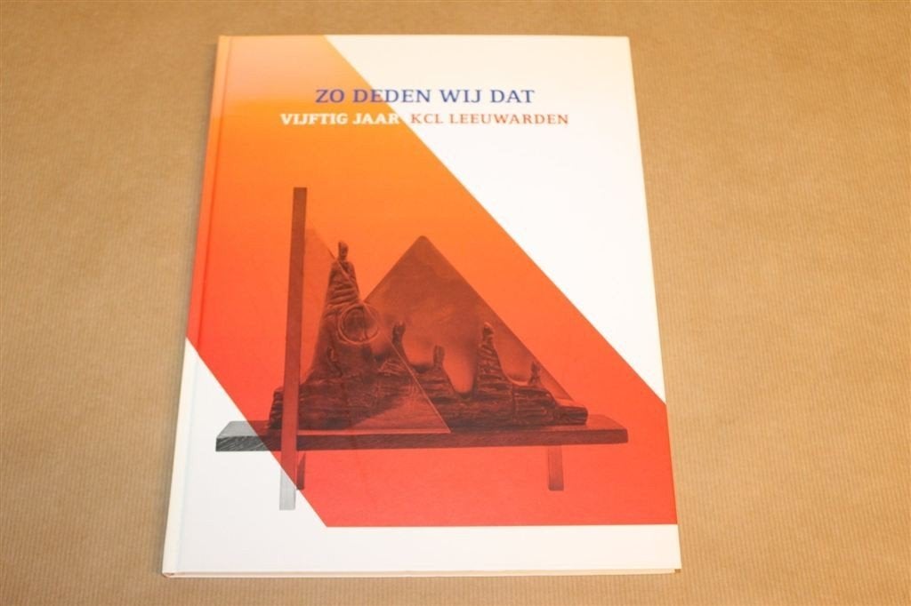 KCL Leeuwarden — 50 Jaar Laboratoriumboek Zeldzaam, Ophalen of Verzenden, Zo goed als nieuw