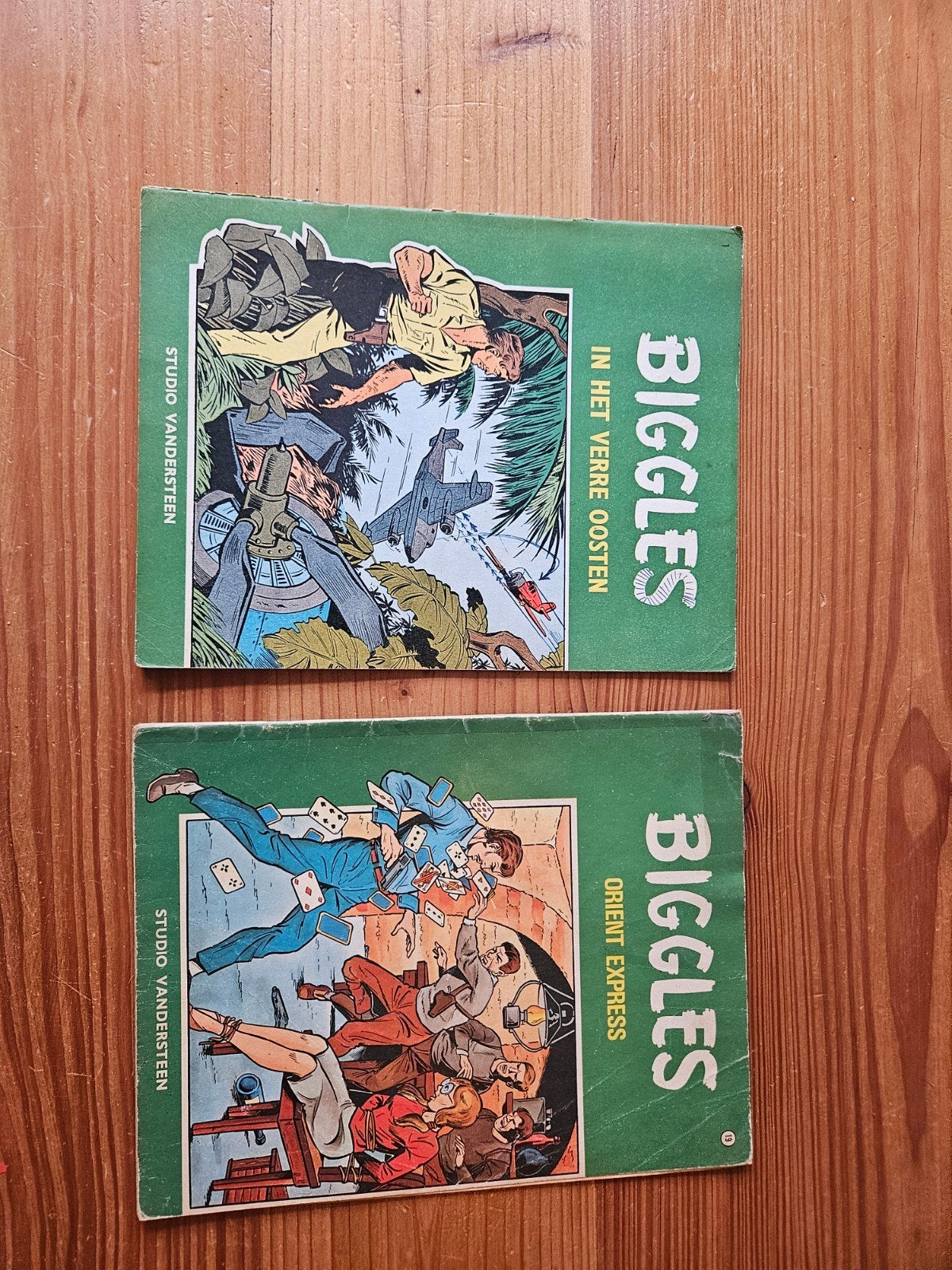 VINTAGE Biggles 2x 1e druk 1965 + 1969 Studio Vandersteen -, Boeken, Ophalen of Verzenden, Gelezen, Fictie algemeen