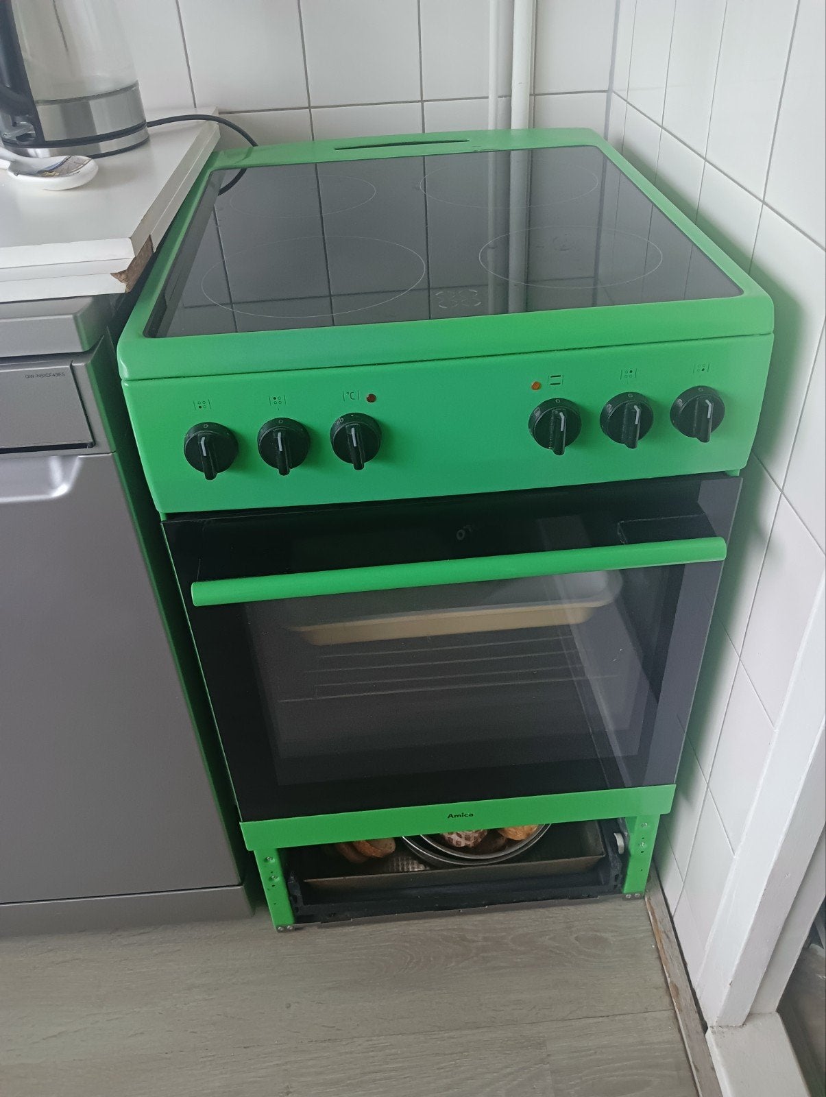 Groen Amica Fornuis met Keramische Kookplaat en Oven, Gebruikt, 60 cm of meer, Keramisch, Grill