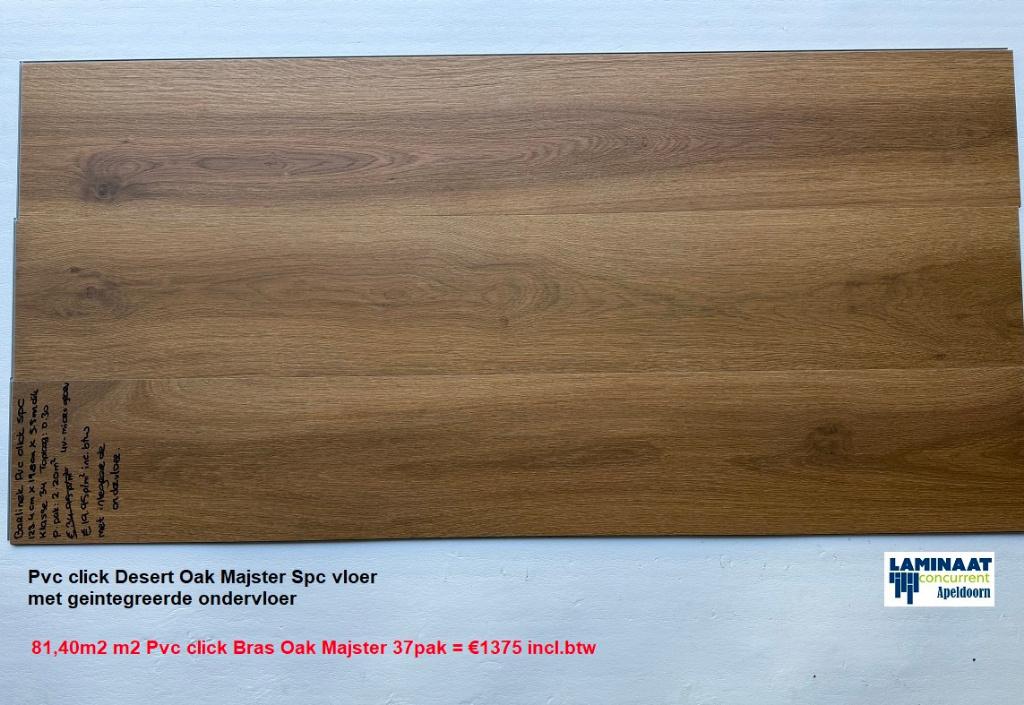 81,40m2 m2 Pvc click Bras Oak integreerde ondervloer =€1375