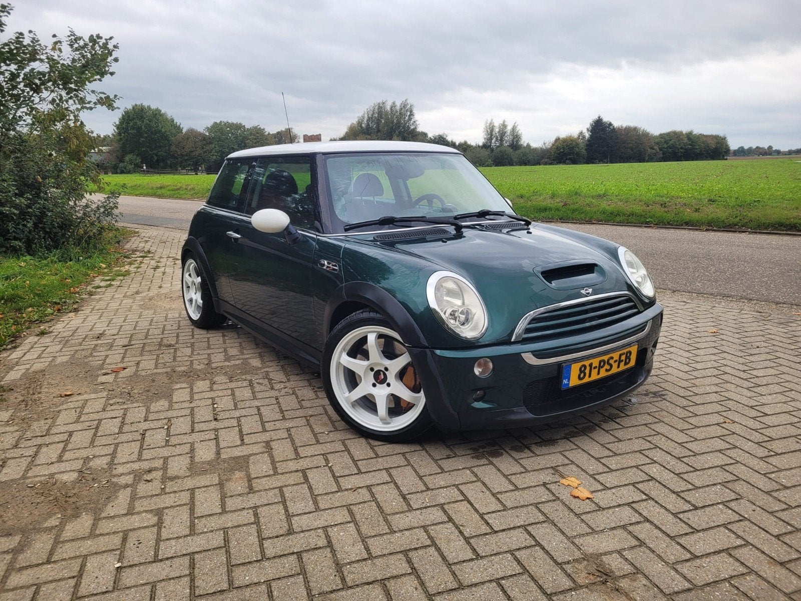 Mini 1.6 16V Cooper S 2004 Groen, Auto's, Voorwielaandrijving, 4 cilinders, 4 stoelen, Origineel Nederlands