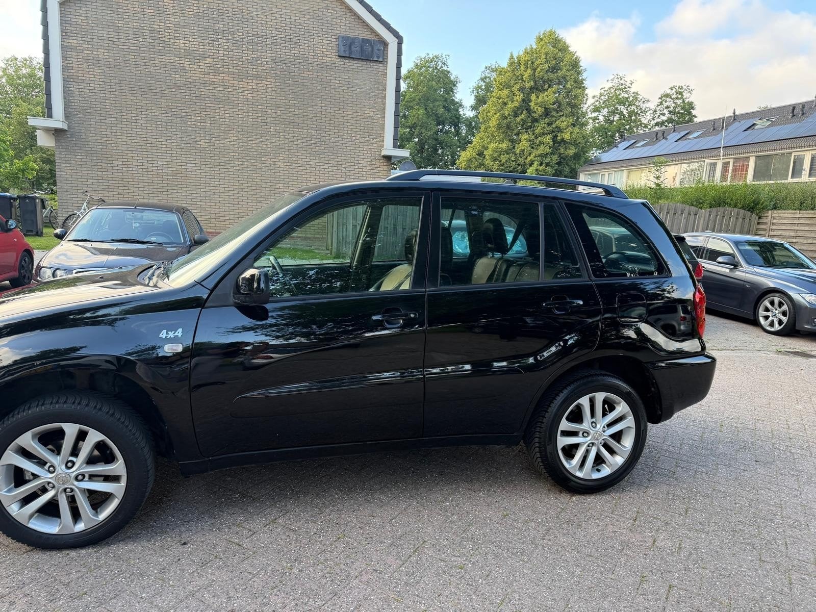 Toyota Rav4 1.8 5DR 2003 Zwart, Auto's, Toyota, Voorwielaandrijving, 4 cilinders, Zwart, Handgeschakeld