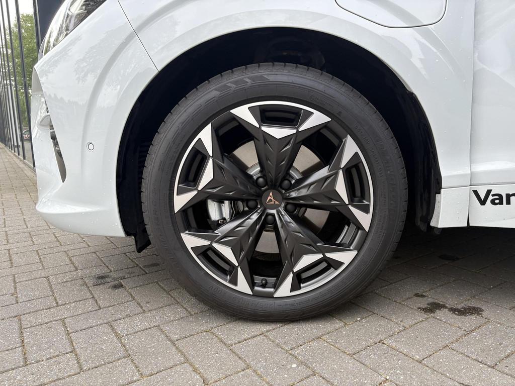 CUPRA Terramar 1.5 TSI e-Hybrid Business 204 PK | 360 Graden, Auto's, 12 maanden, 1798 kg, 4 cilinders, Alcantara