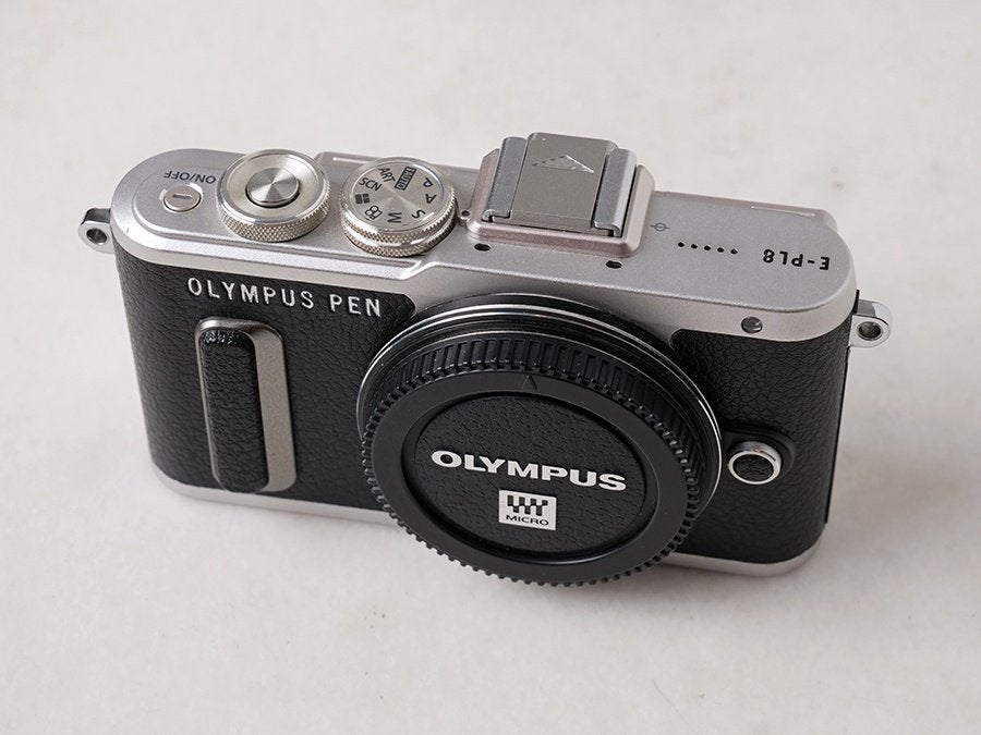 Olympus Pen E-PL8 body  met accessoires, Kantelbaar/draaibaar scherm, 16 megapixels, Ophalen of Verzenden, Zo goed als nieuw