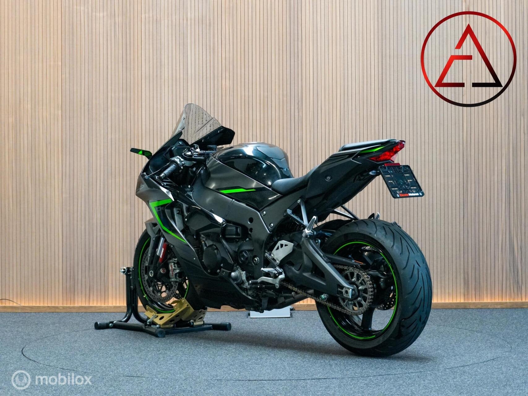 Kawasaki ZX-10R 2022 | Arrow uitlaat | 14.675 km, Traction Control, Kawasaki, Bedrijf, Meer dan 35 kW