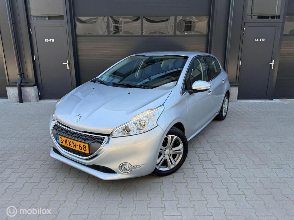 Peugeot 208 1.2 VTi Allure Airco APK Cruise Navi Weinig KM!, Voorwielaandrijving, Euro 5, Stof, Gebruikt