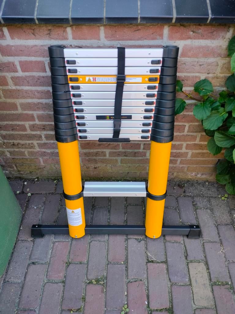Uitschuifbare Telescoopladder - Compact en Veilig, Doe-het-zelf en Verbouw, Ophalen, Gebruikt, Ladder, Opvouwbaar of Inschuifbaar